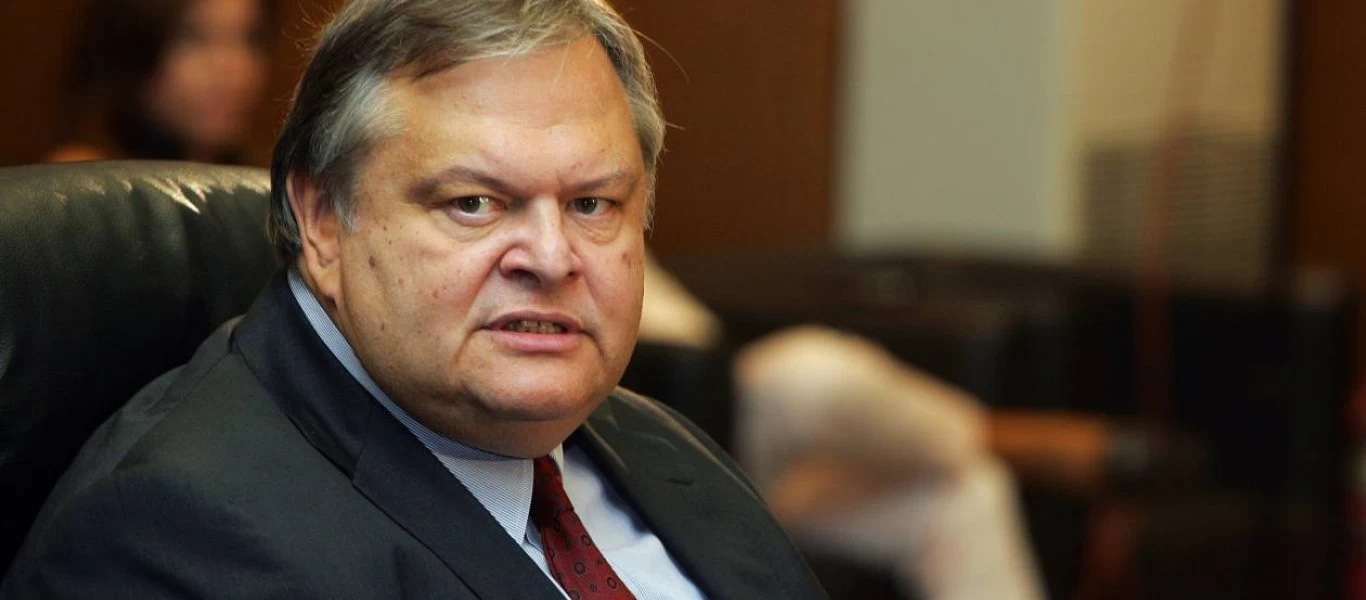 Ευχαριστημένος ο Ε.Βενιζέλος για την επιβολή της καραντίνας: «Kάλλιο αργά παρά ποτέ»